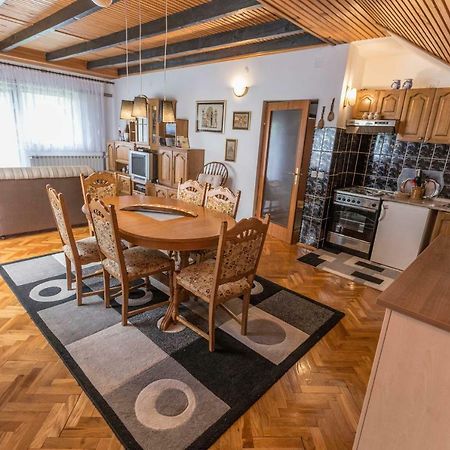 Apartman Ruzica Ogulin Exteriör bild