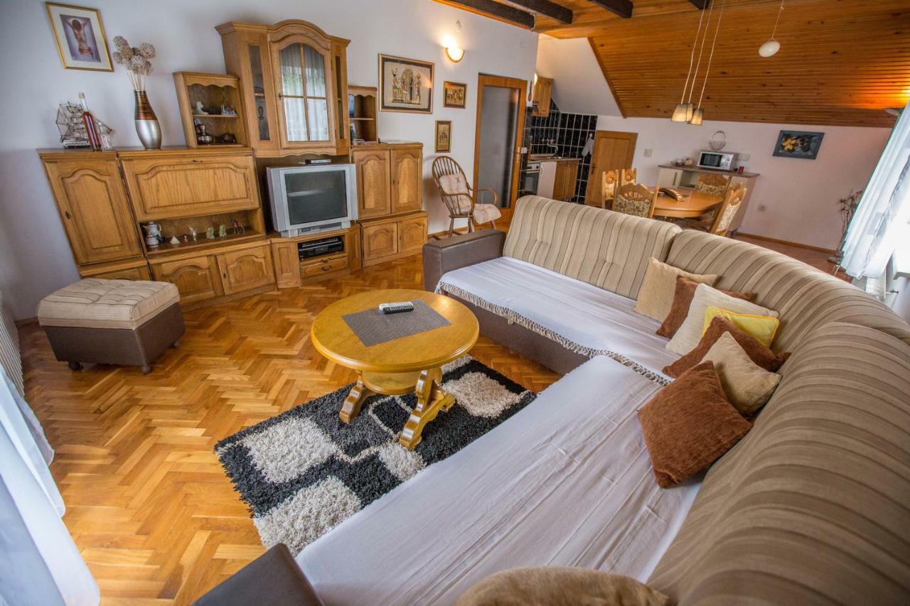 Apartman Ruzica Ogulin Exteriör bild