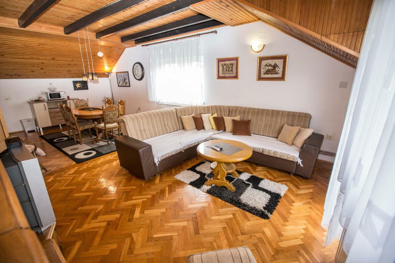 Apartman Ruzica Ogulin Exteriör bild